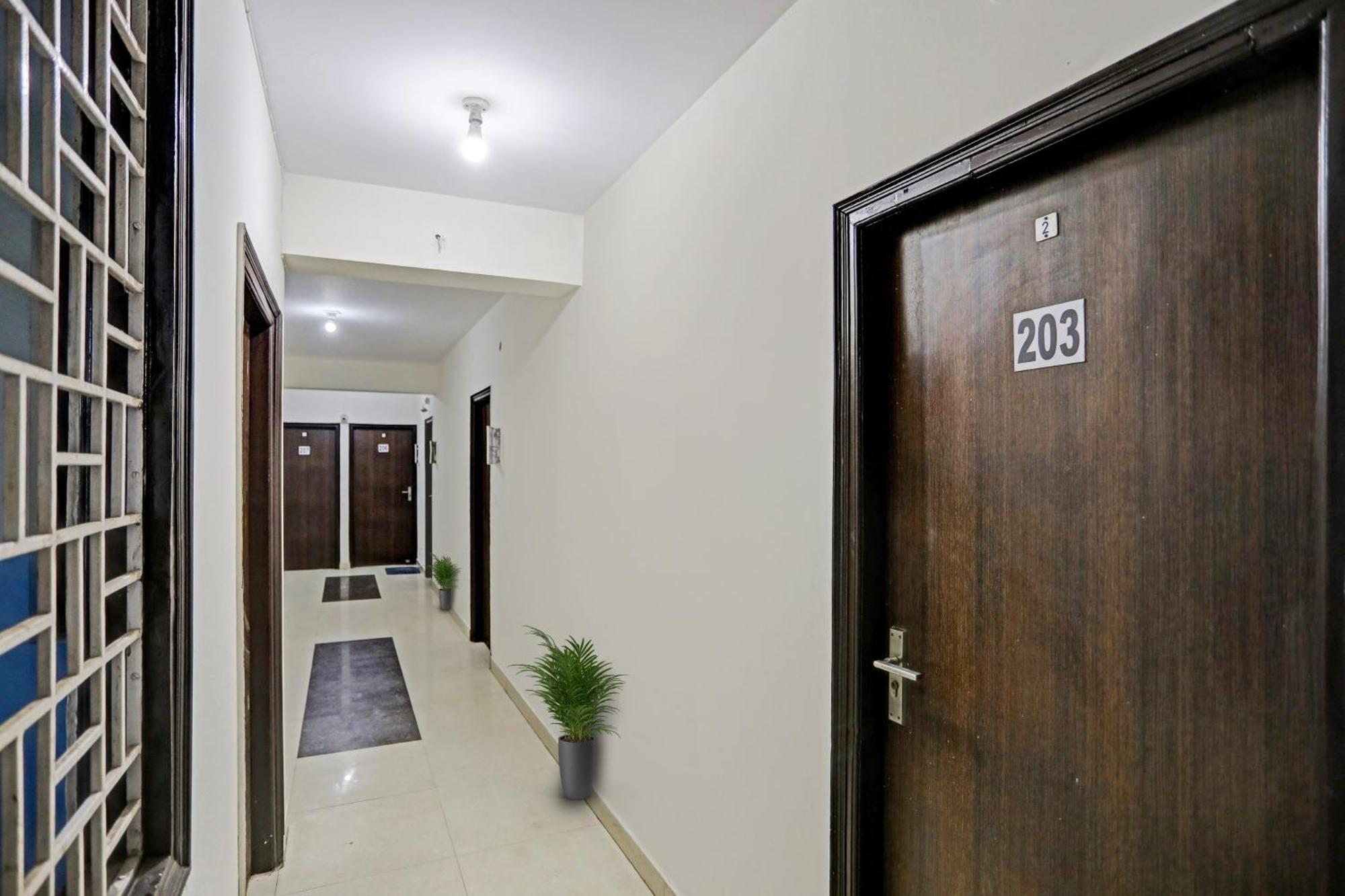 Hotel O Kalkaji Delhi New Delhi Ngoại thất bức ảnh